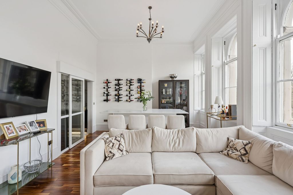 Additional image 5 of 4 bed flat for saleGrosvenor Terrace, Flat 2, Dowanhill, Glasgow G12