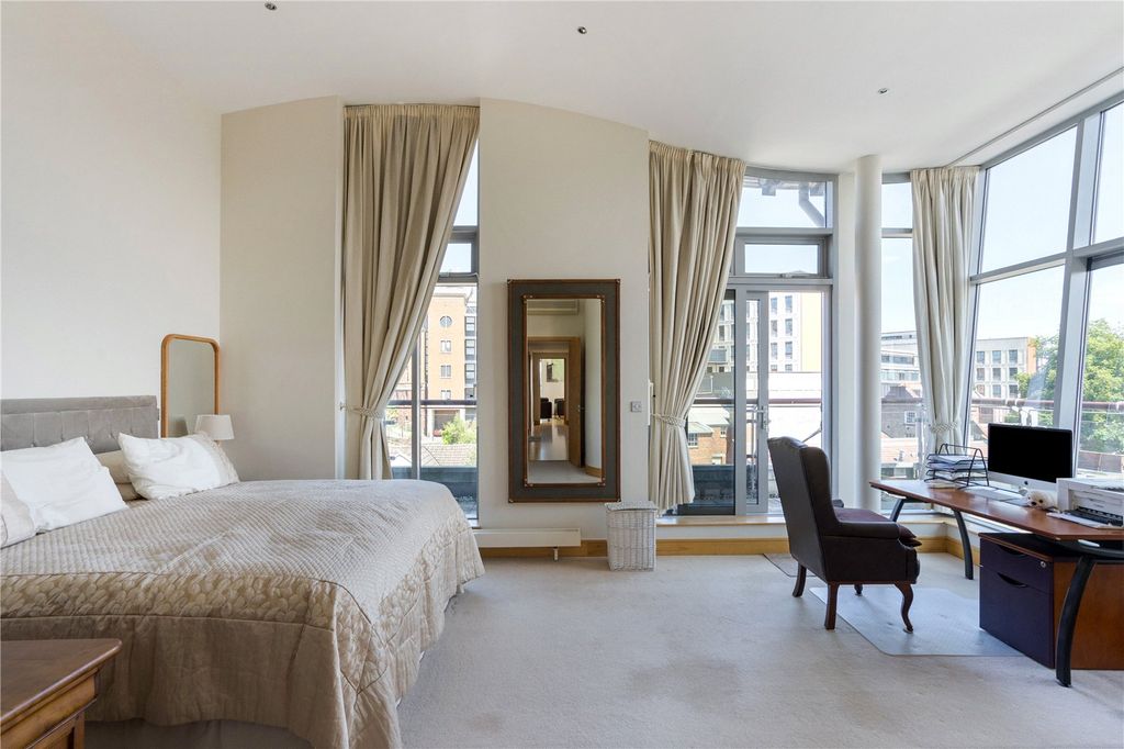 Additional image 10 of 2 bed flat for saleThe Panoramic, 30 Park Row, Bristol BS1