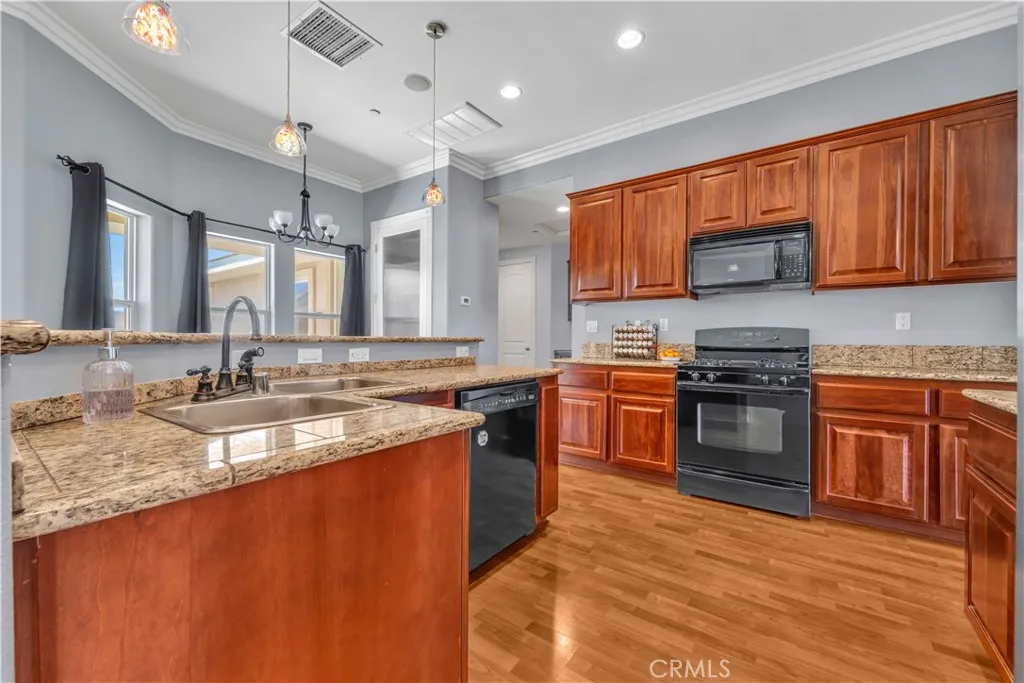 Additional image 13 of 50725 70th St W, Lancaster, CA 93536