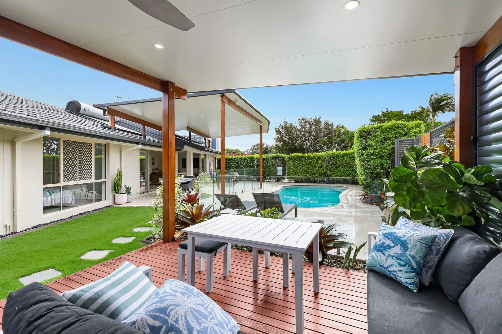 Additional image 2 of 8 Beaconsfield Drive, Burleigh Waters QLD 4220