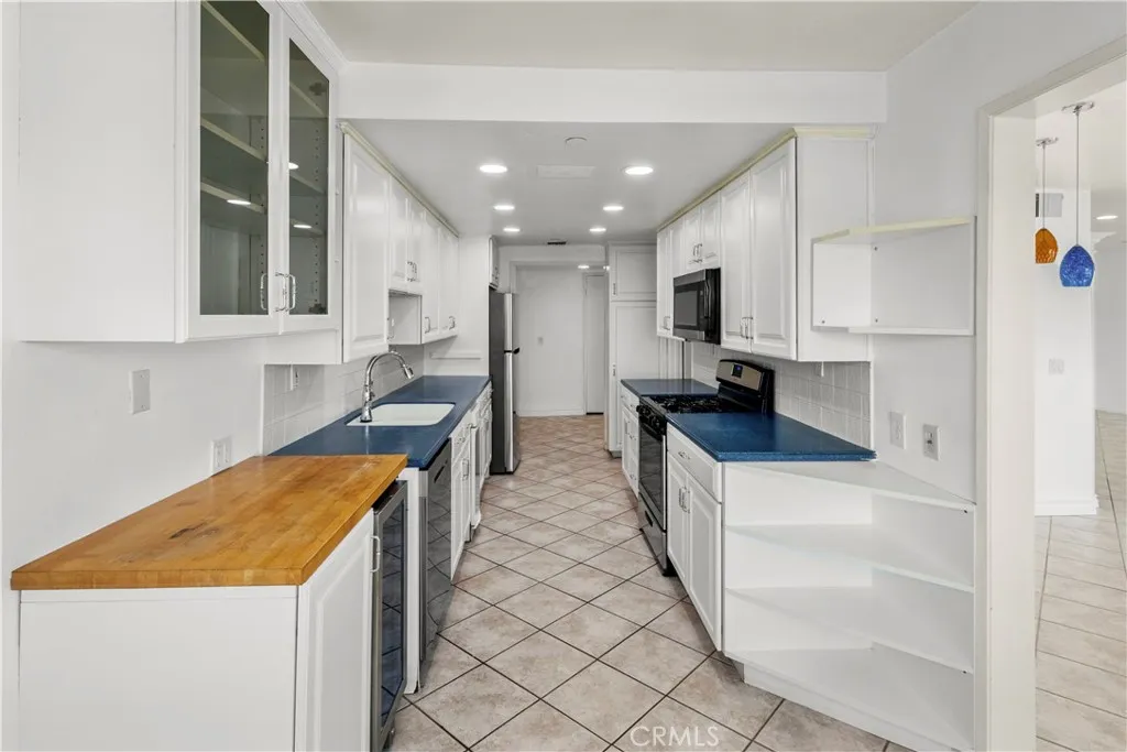 Additional image 71 of 2872 Coast Circle Unit 104, Huntington Beach, CA 92649