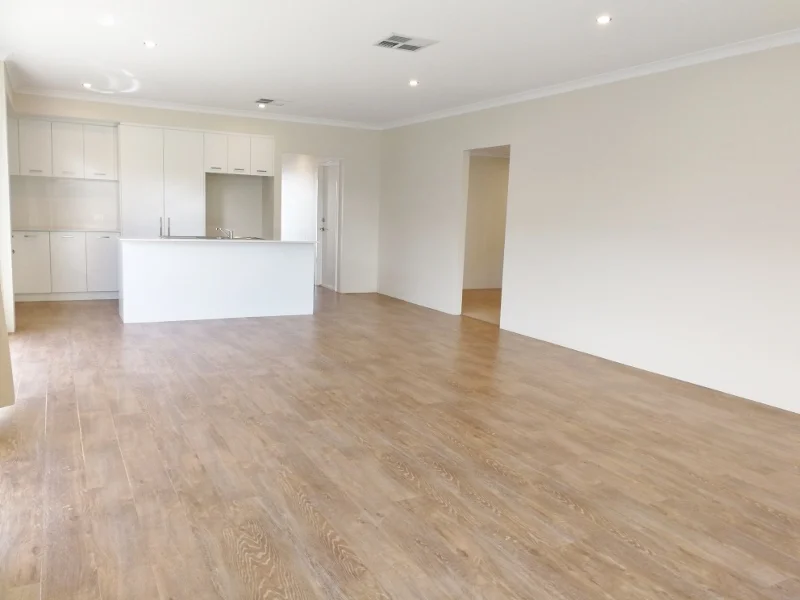 Additional image 3 of 14 Lovage St, Treeby WA 6164