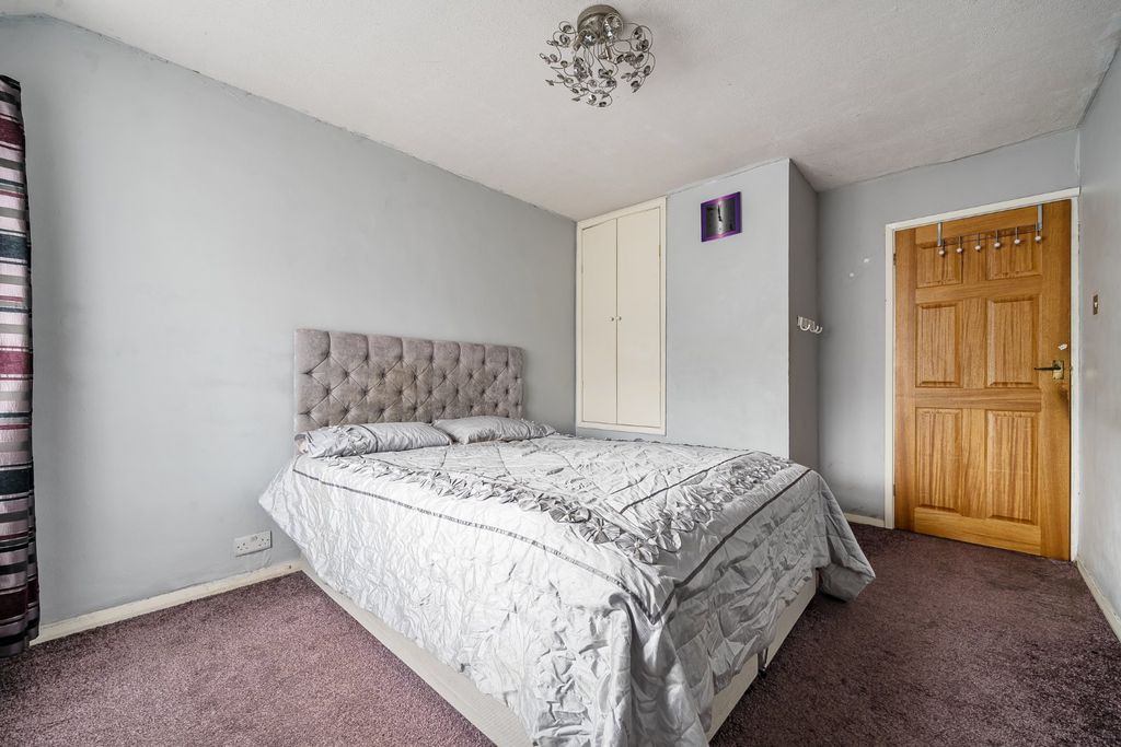 Additional image 16 of 3 bed terraced house for saleSkydmore Path, Slough, Berkshire SL2