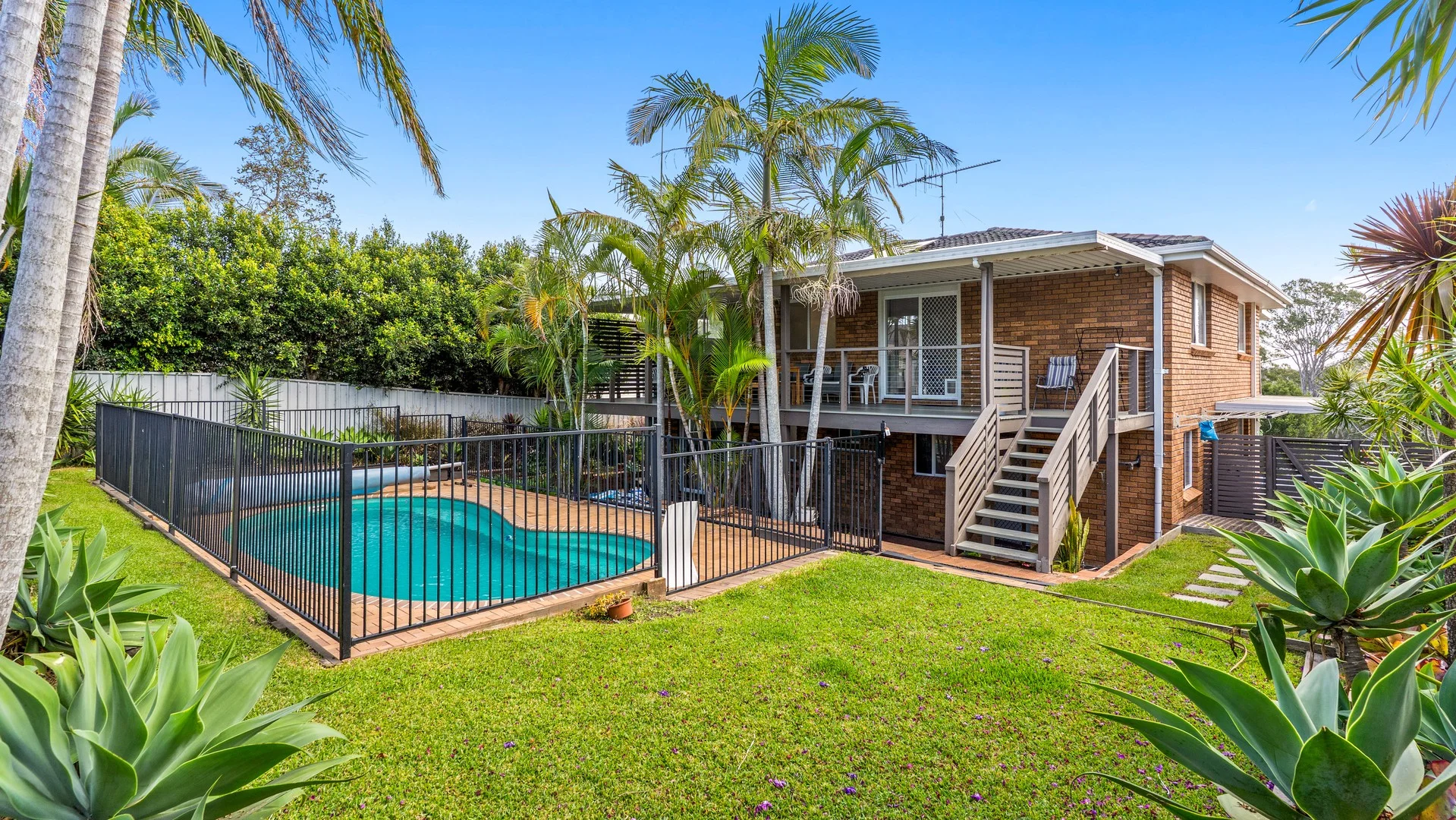 6 Carribean Avenue, Forster NSW 2428