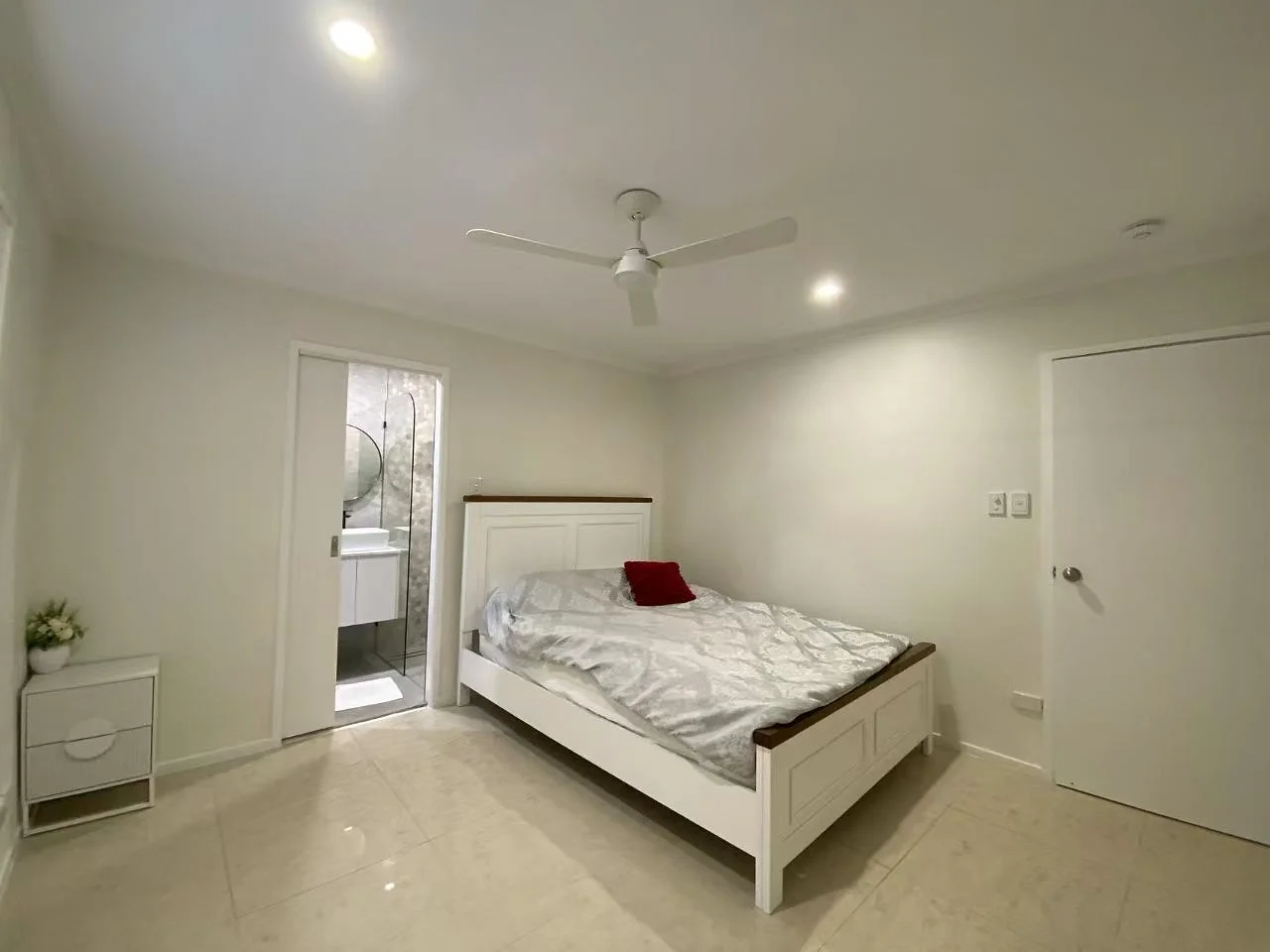 Additional image 19 of 5 Allambi Ave, Broadbeach Waters QLD 4218