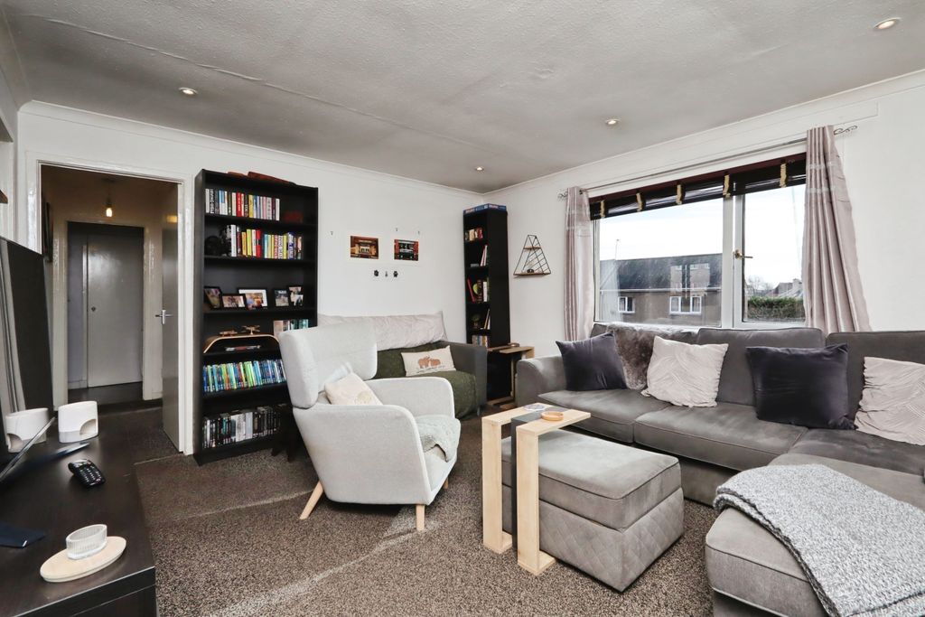 Additional image 4 of 1 bed flat for saleSt. Valery Drive, Stirling FK7