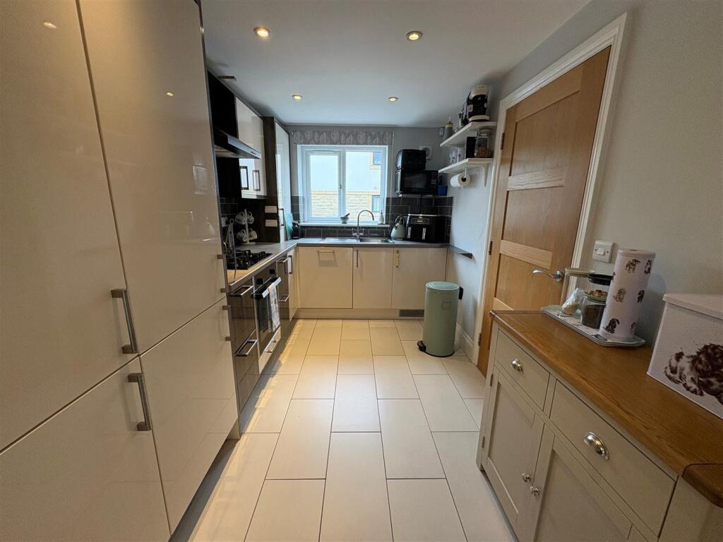 Soaper Court, Wibsey BD6 photo 2