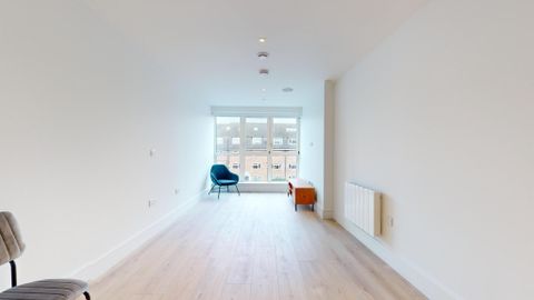 Beverley Way, New Malden SW20, Studio to rent