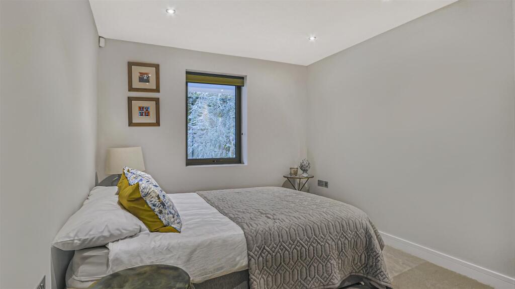 Additional image 15 of Penthouse, The Avenue Branksome Park