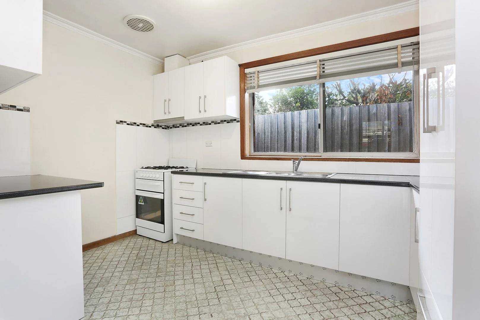Additional image 2 of 2/28 Centennial Avenue, Brunswick West VIC 3055