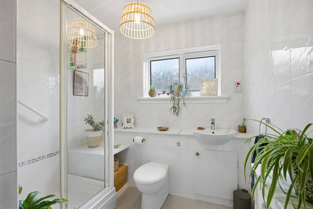 Additional image 13 of 2 bed flat for saleNewbattle Abbey Crescent, Eskbank, Dalkeith, Midlothian EH22