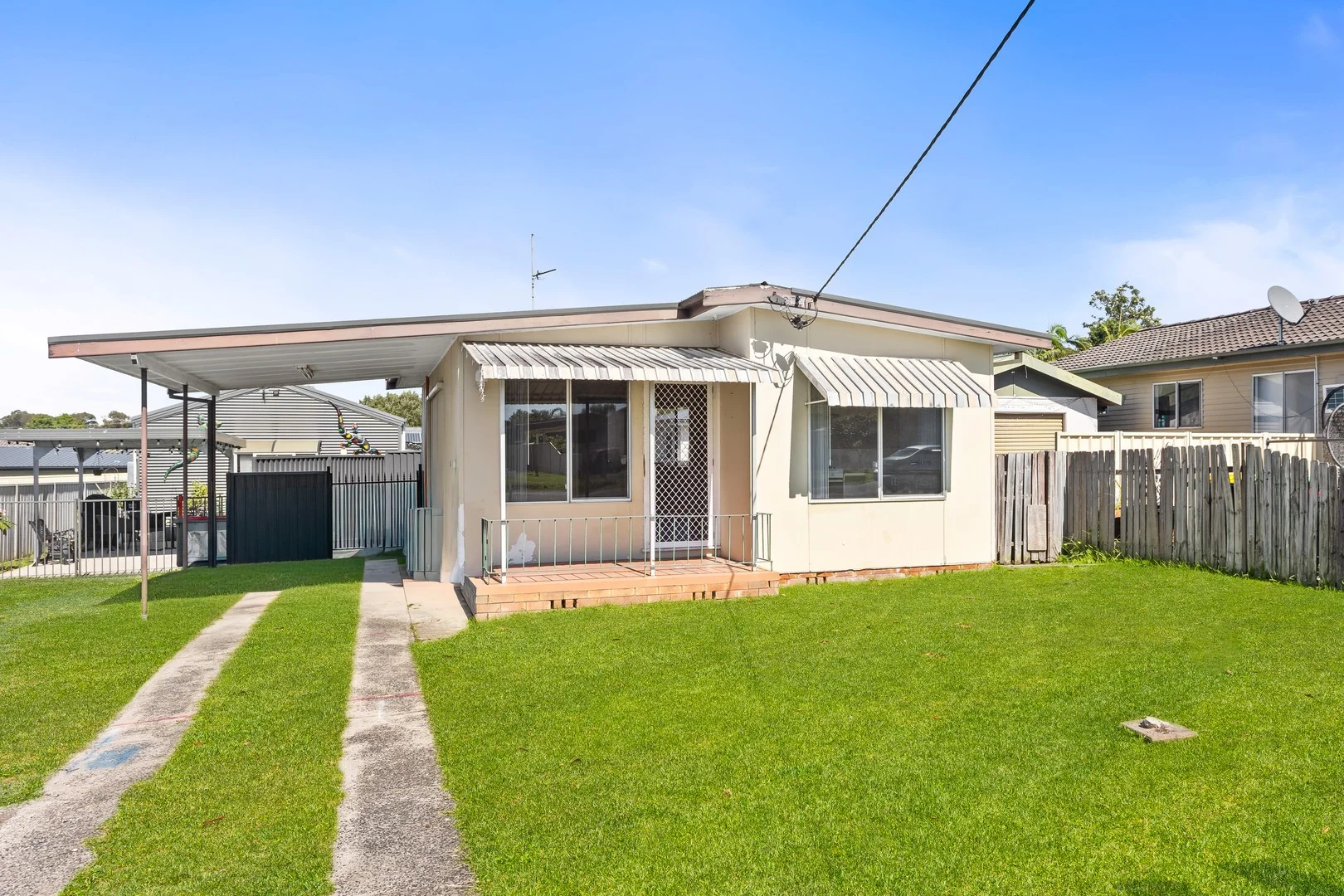 18 Merrendale Avenue, Gorokan NSW 2263