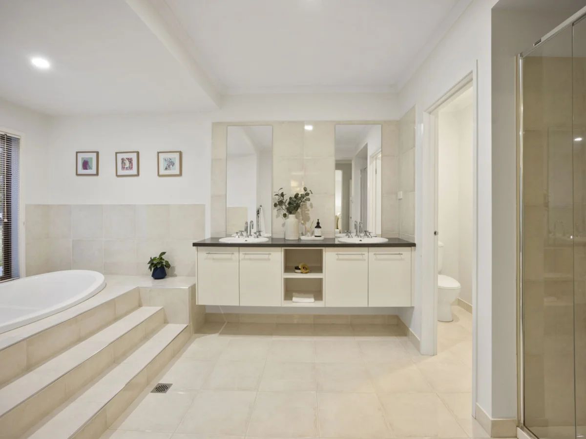 Additional image 15 of 25 Lauren Court, Table Top NSW 2640