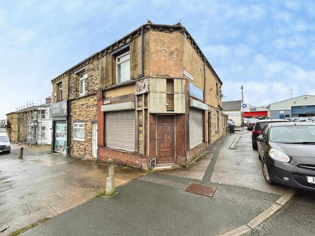 Wakefield Road, Bradford, BD4 7NB