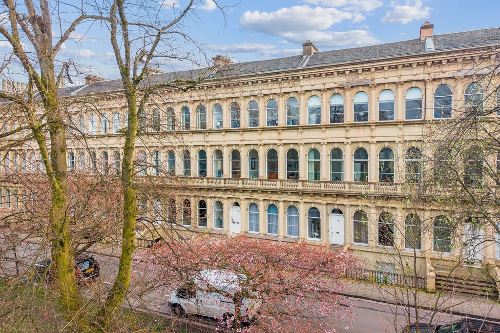 4 bed flat for saleGrosvenor Terrace, Flat 2, Dowanhill, Glasgow G12