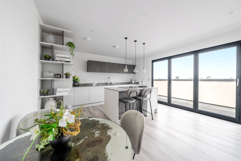 Additional image 4 of 2 bed flat for saleApartment 19 - Penthouse, 109 - 111 Bath Road, Cheltenham, Gloucestershire GL53