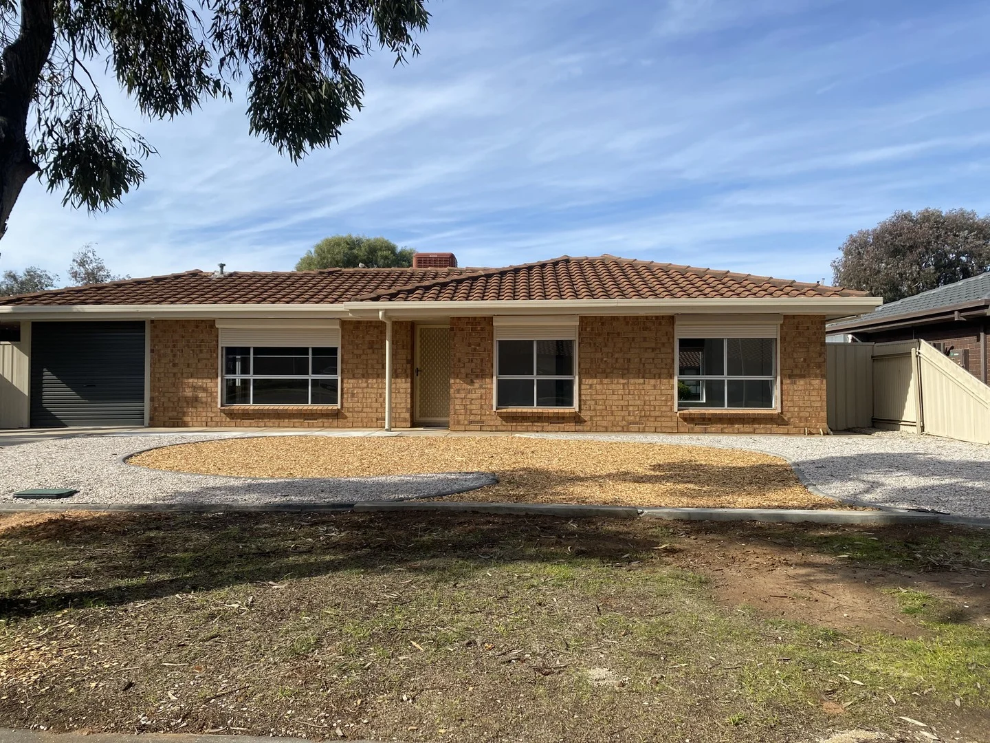 14 Hall Crescent, Burton SA 5110