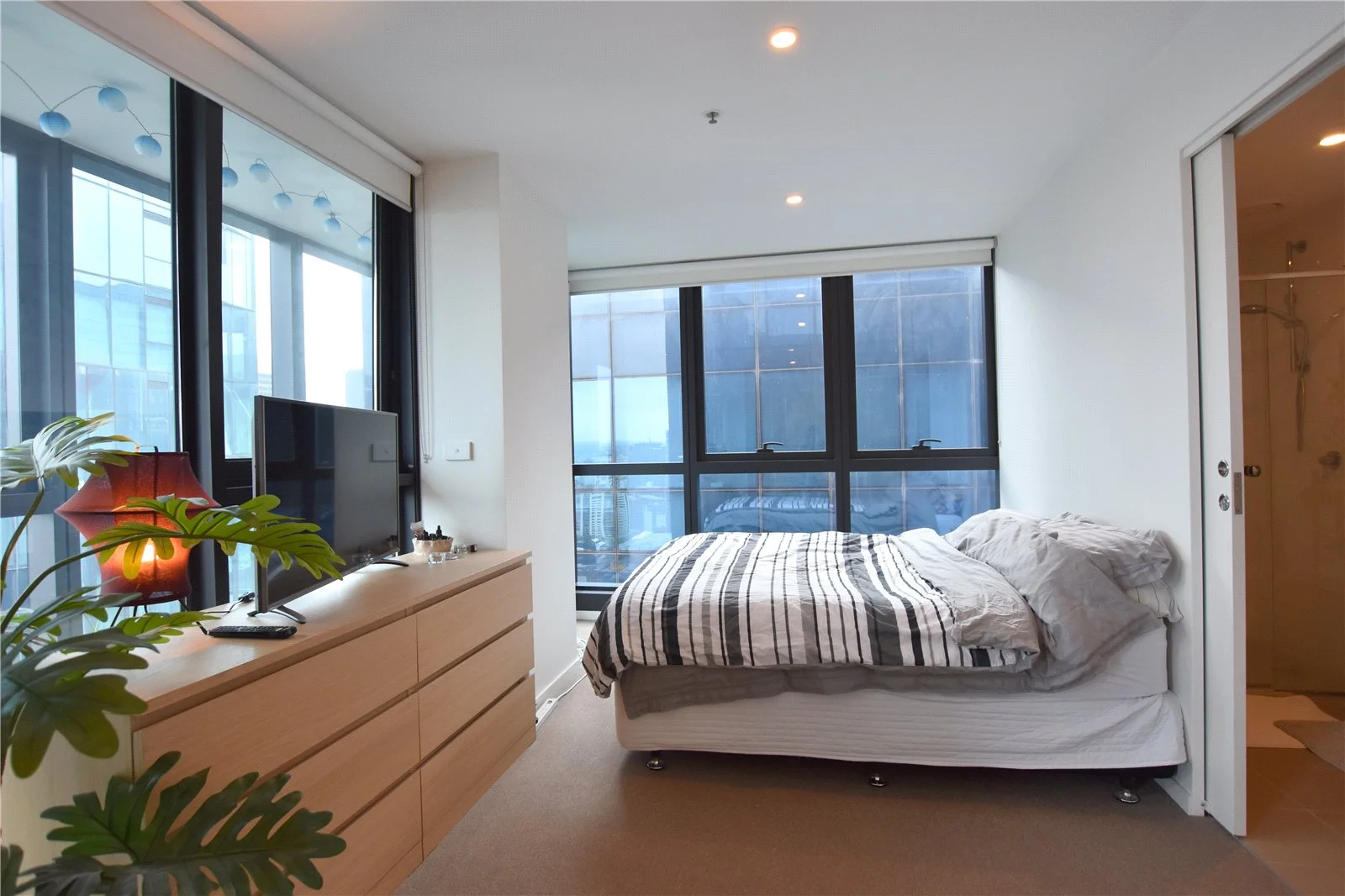 Additional image 2 of 3602/8 Sutherland Street, Melbourne VIC 3000