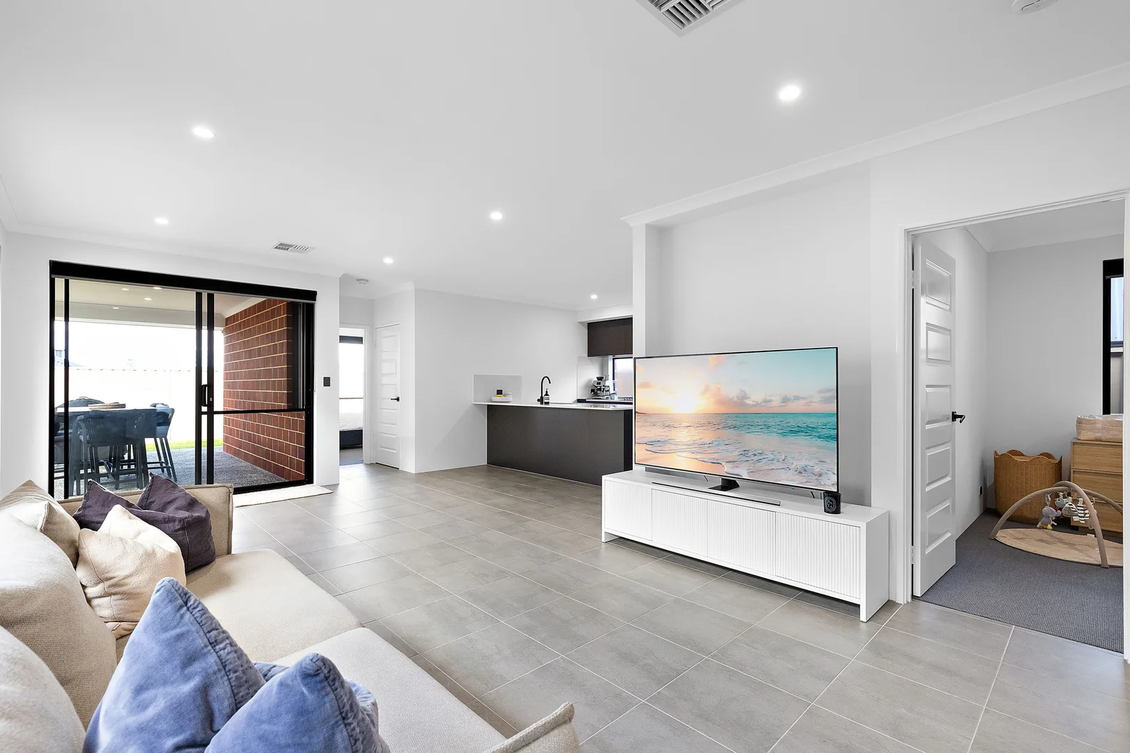 29 Kalamata Circuit, Coogee WA 6166 photo 2