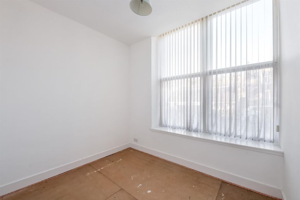 Additional image 17 of 2 bed flat for sale5B Bridge Street, Dollar FK14