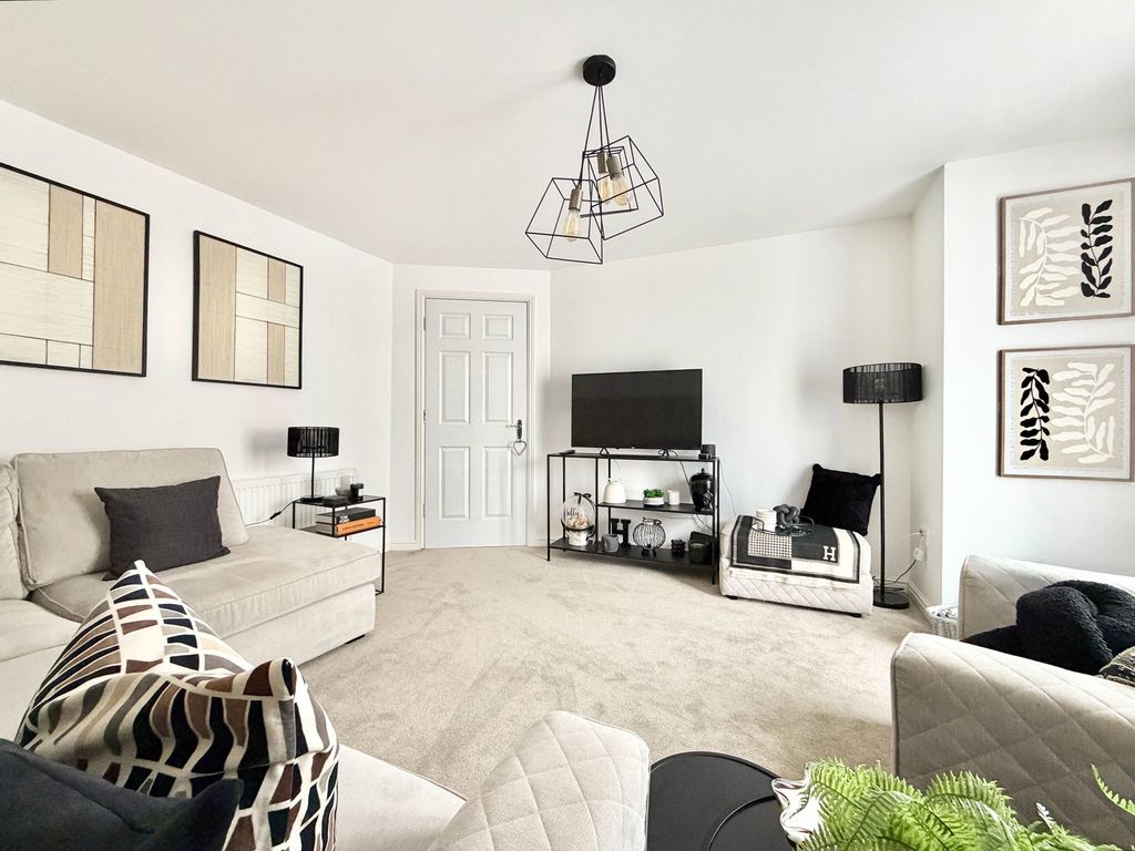 Additional image 5 of 2 bed flat for saleCrookston Court, Larbert FK5