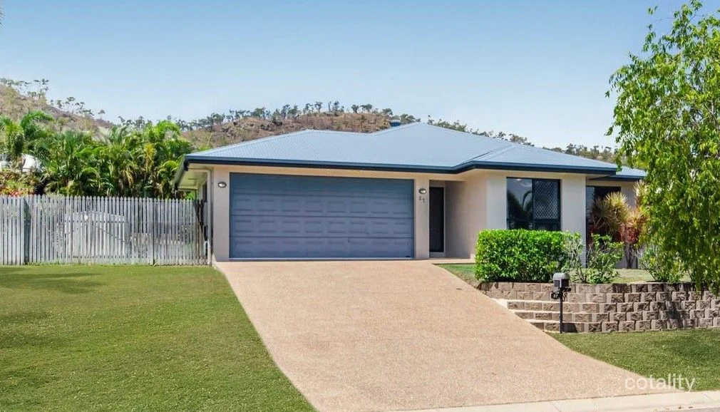 27 Timbury Way, Mount Louisa QLD 4814