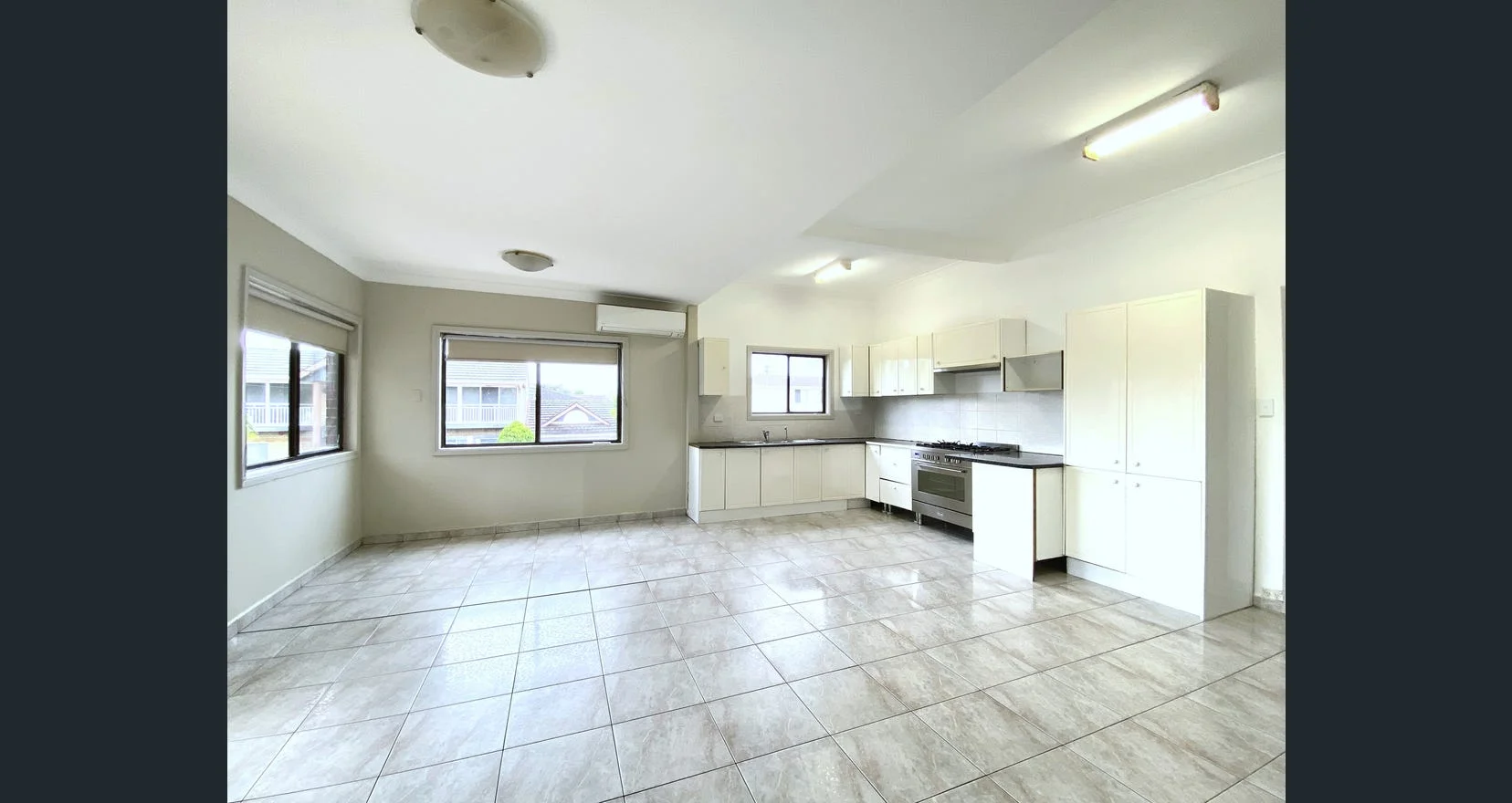2 Henry St, Carlton NSW 2218