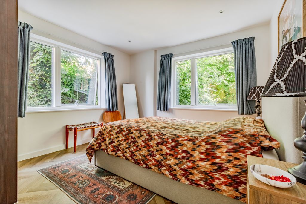 Additional image 7 of 3 bed flat for saleGoldstone Crescent, Hove BN3