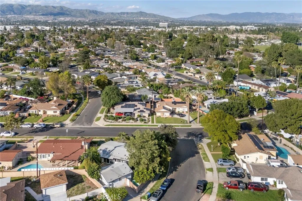 8341 Delco Avenue, Winnetka, CA 91306