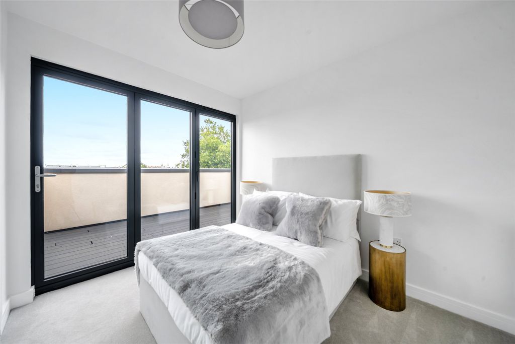 Additional image 17 of 2 bed flat for saleApartment 19 - Penthouse, 109 - 111 Bath Road, Cheltenham, Gloucestershire GL53