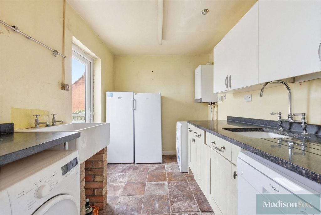 Additional image 8 of 7 bed semi-detached house for saleHigh Road, Loughton, Essex IG10