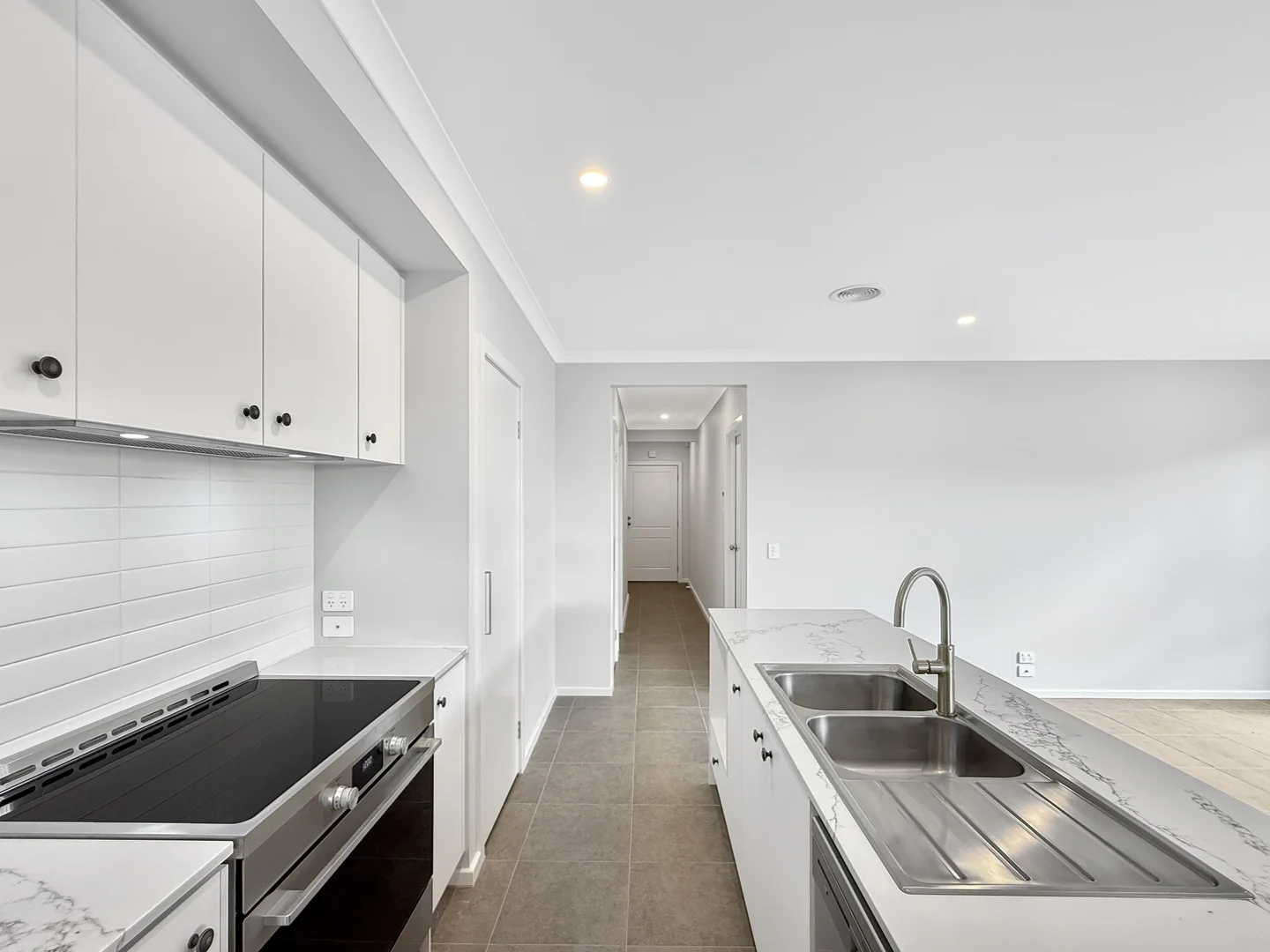 Additional image 4 of 33 Harshaw Road, Thornhill Park VIC 3335