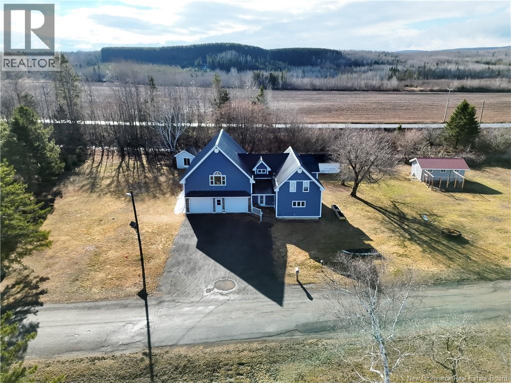 36 Old River Road