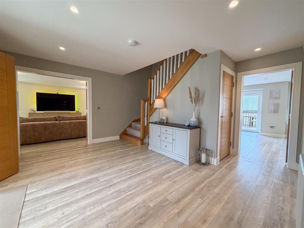 Additional image 11 of 5 bed property for saleWishaw Low Road, Cleland, Motherwell ML1
