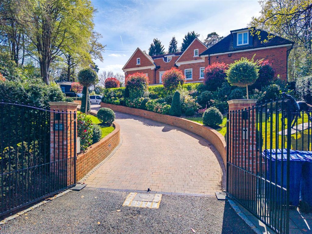 Additional image 4 of 6 bed detached house for saleBurleigh Lane, Ascot SL5