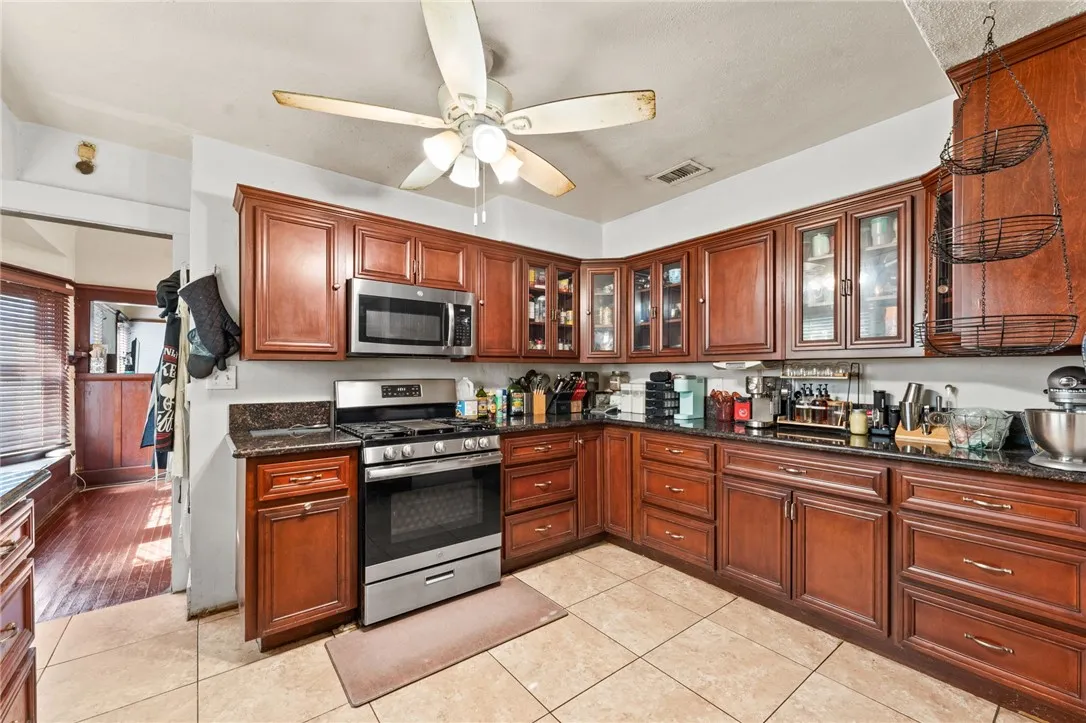 Additional image 37 of 1325 Cedar St, San Bernardino, CA 92404