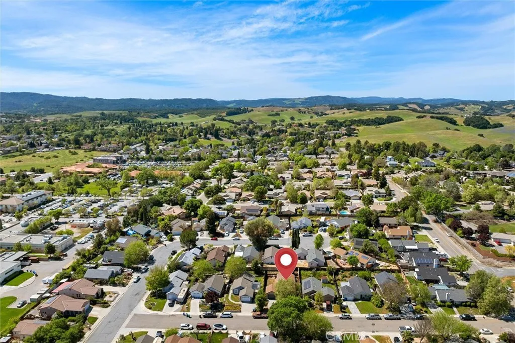 46 Lone Oak Way, Templeton, CA 93465