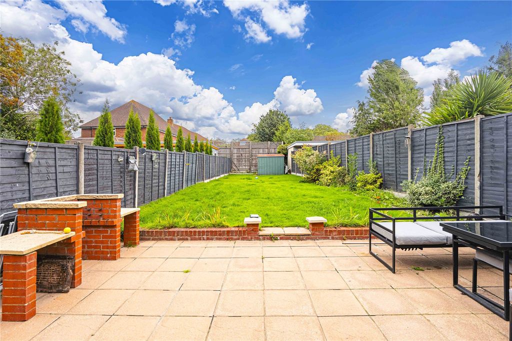 Additional image 15 of 3 bed semi-detached house for saleStanborough Avenue, Borehamwood, Hertfordshire WD6