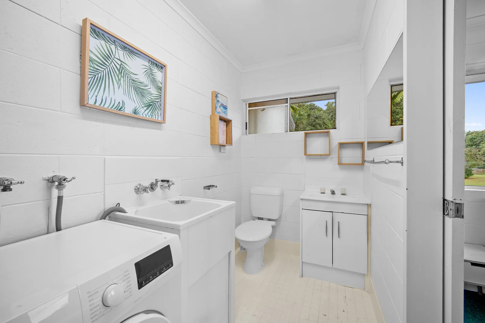 Additional image 8 of 18/192-196 Mann Street, Westcourt QLD 4870