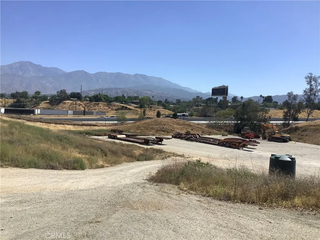Additional image 52 of 13530 7th Pl, Yucaipa, CA 92399