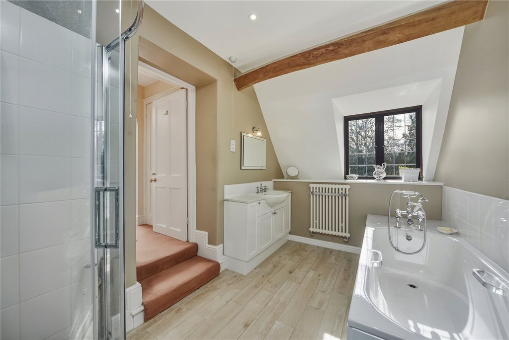 Additional image 10 of 6 bed detached house for saleMixbury, Brackley, Northamptonshire NN13