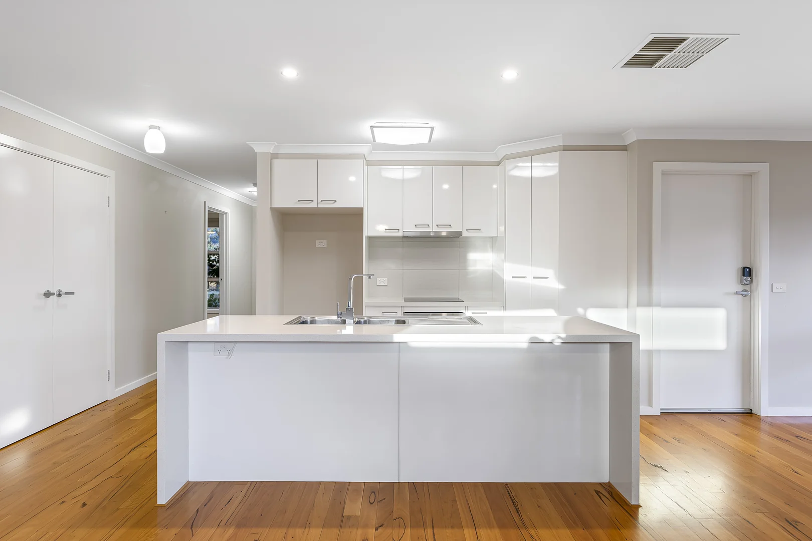 22 Deakin Drive, Delacombe VIC 3356 photo 3