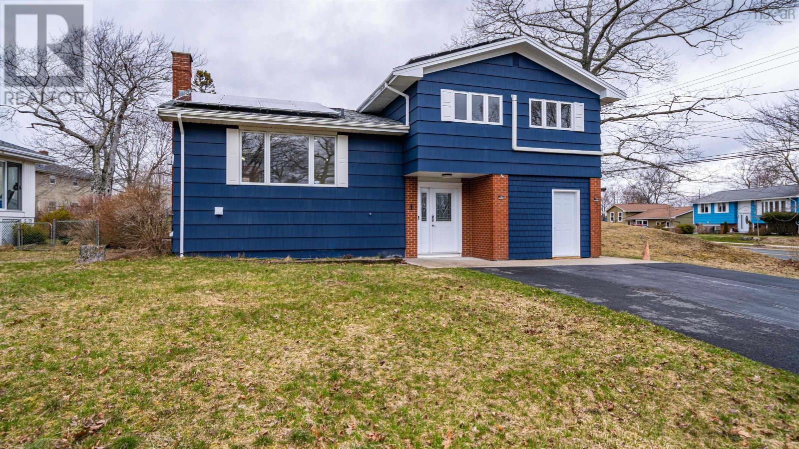 1 Kingfisher Crescent