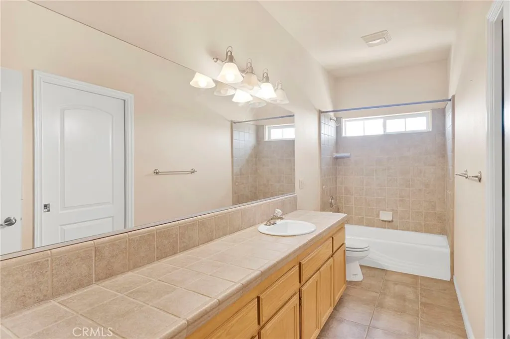 Additional image 37 of 7091 Coriander Trl, Oak Hills, CA 92344