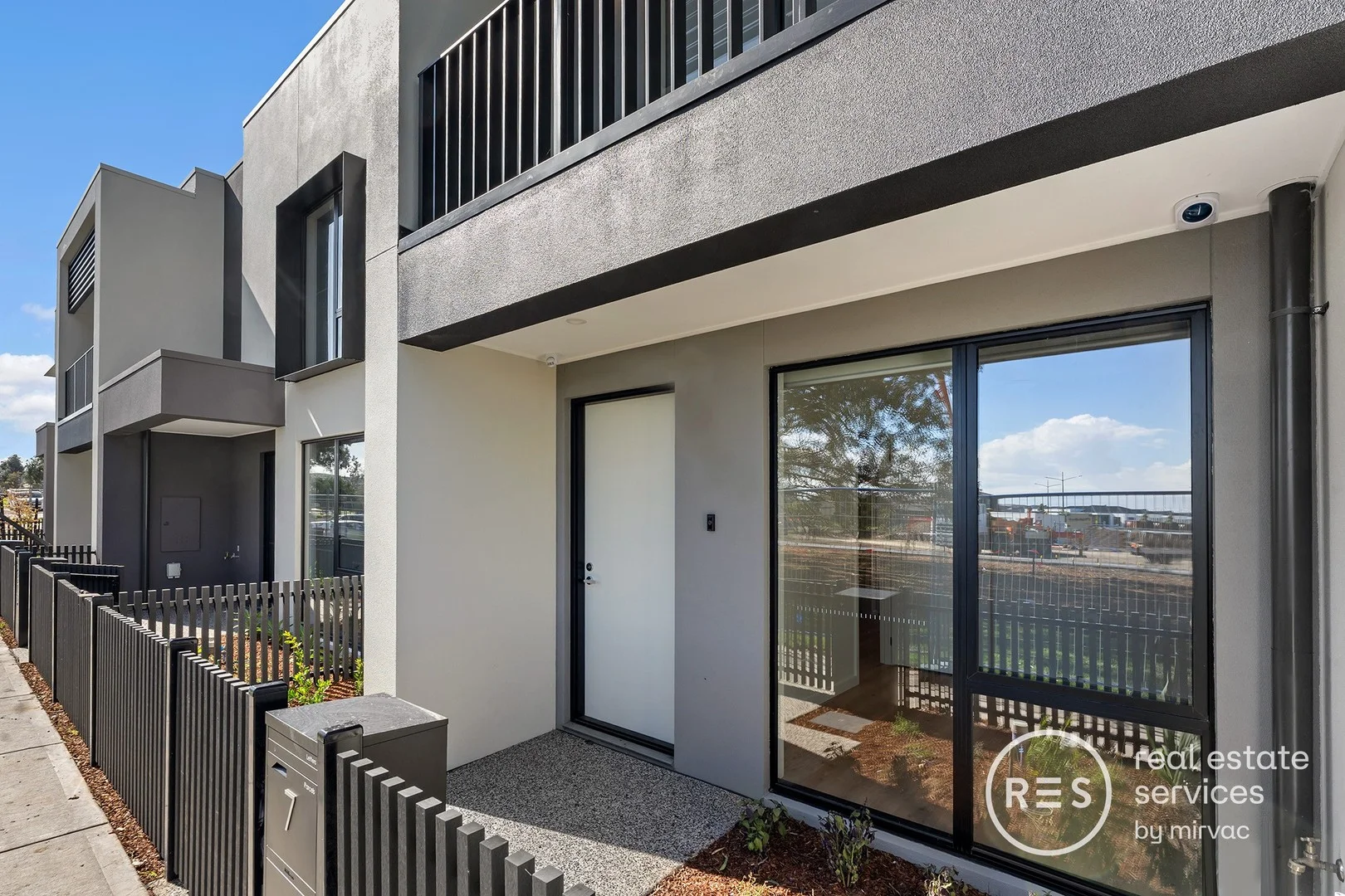7 Bial Walk, Donnybrook VIC 3064