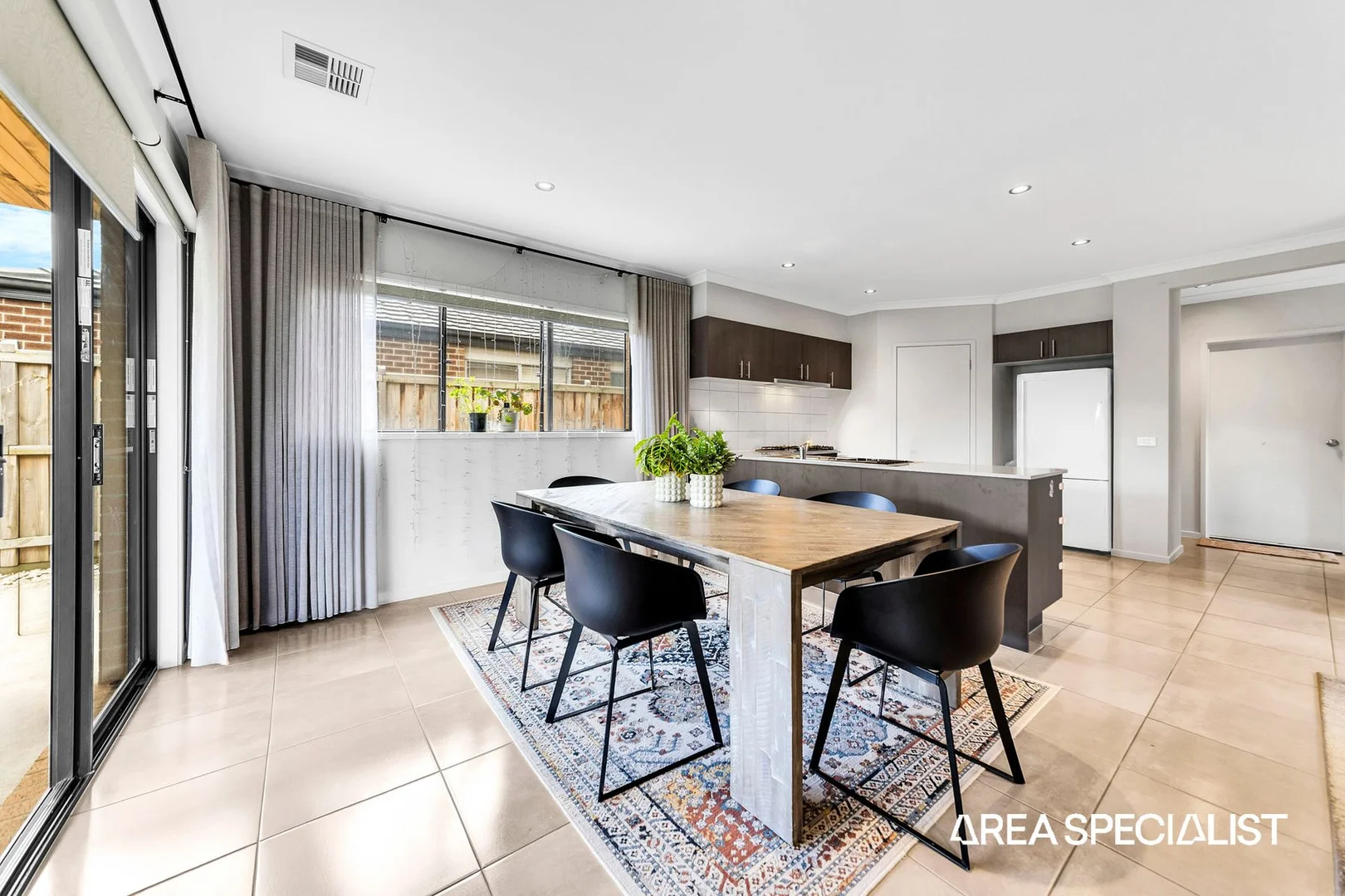 22 FLANKER WAY, Clyde VIC 3978 photo 4