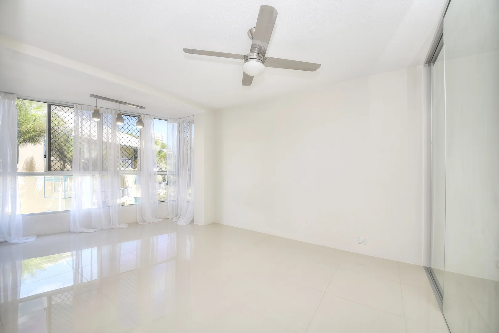 Additional image 4 of 9/280 Hedges Avenue, Mermaid Beach QLD 4218