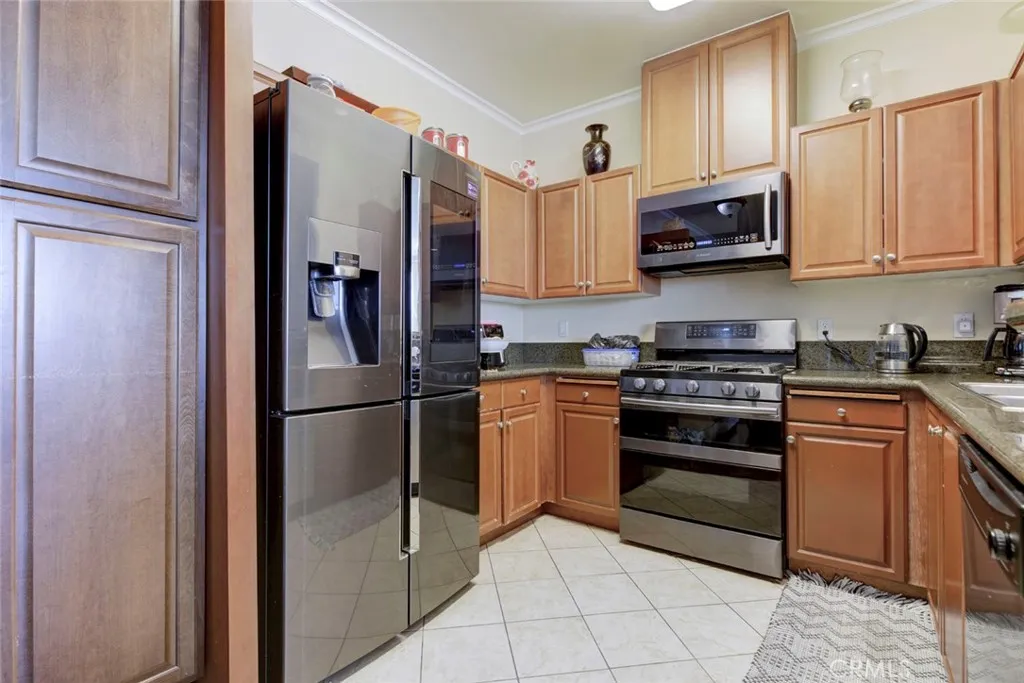 Additional image 5 of 13941 Sherman Way Boulevard Unit 401, Van Nuys, CA 91405