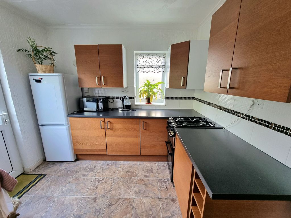 Additional image 4 of 2 bed flat for saleHillsboro, Bridgend CF31