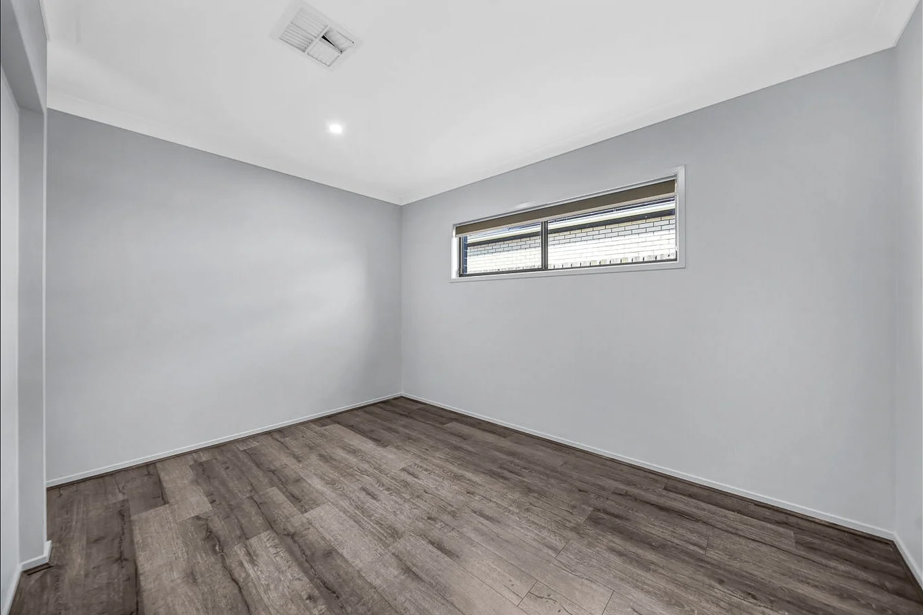Additional image 7 of 12 John Storey CRT, Park Ridge QLD 4125